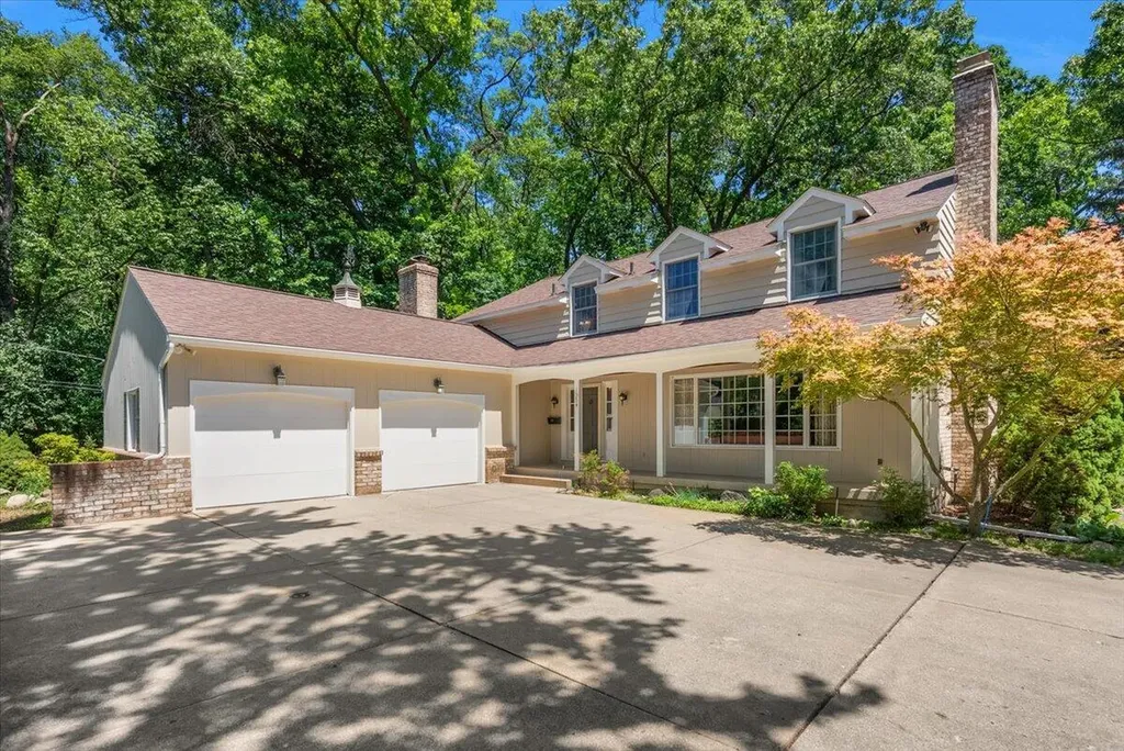 1354 Cornell Avenue SE East Grand Rapids City MI 49506