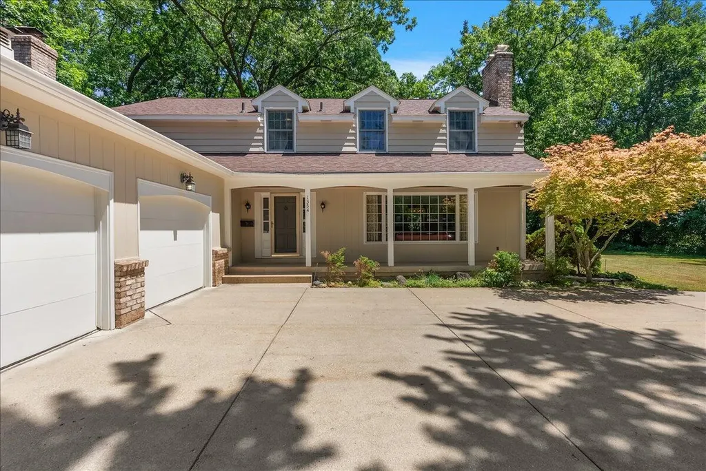 1354 Cornell Avenue SE East Grand Rapids City MI 49506