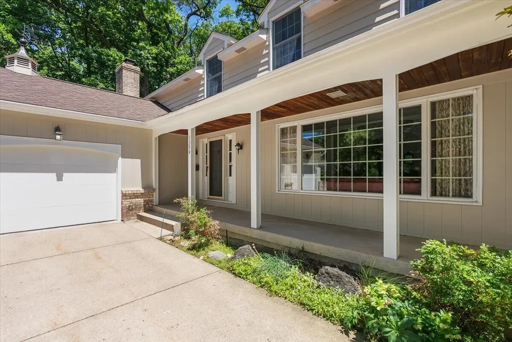 1354 Cornell Avenue SE East Grand Rapids City MI 49506