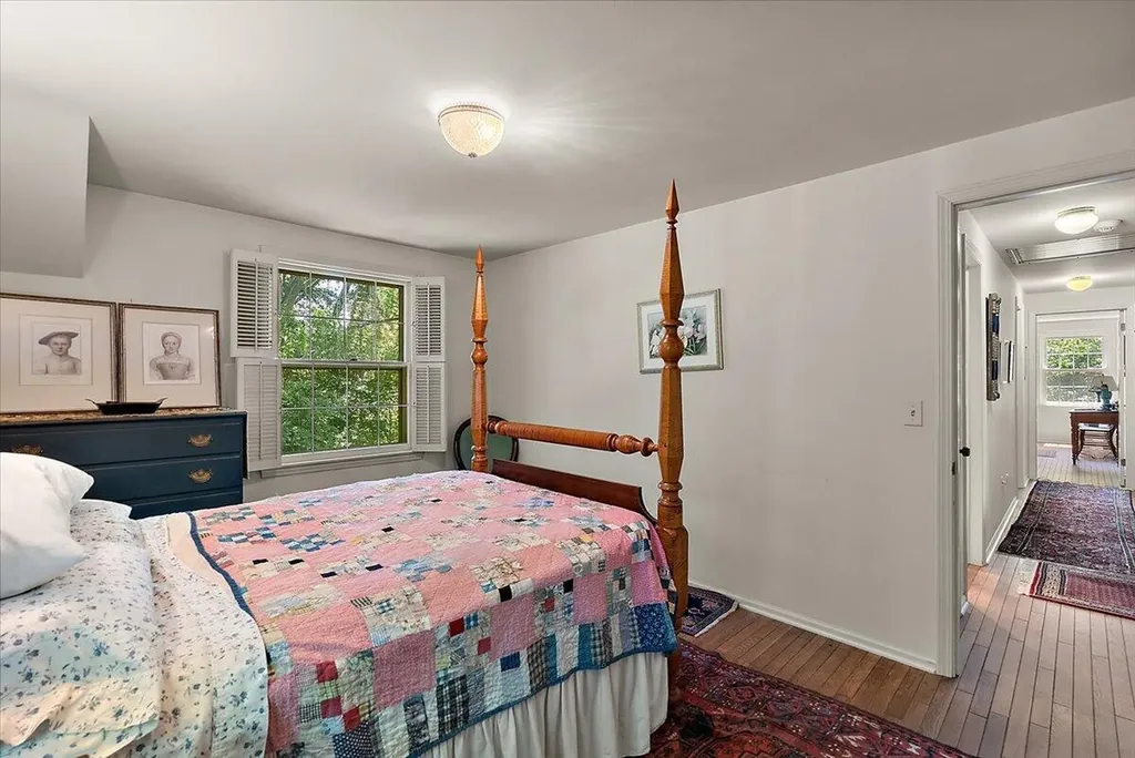 1354 Cornell Avenue SE East Grand Rapids City MI 49506