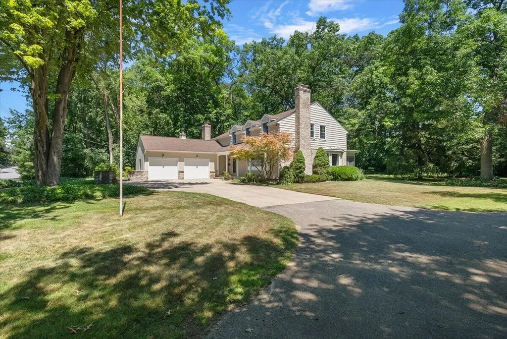 1354 Cornell Avenue SE East Grand Rapids City MI 49506