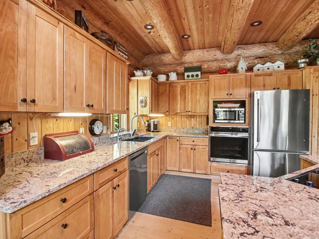 18910 Ellis Lane Hillman Township MI 49746