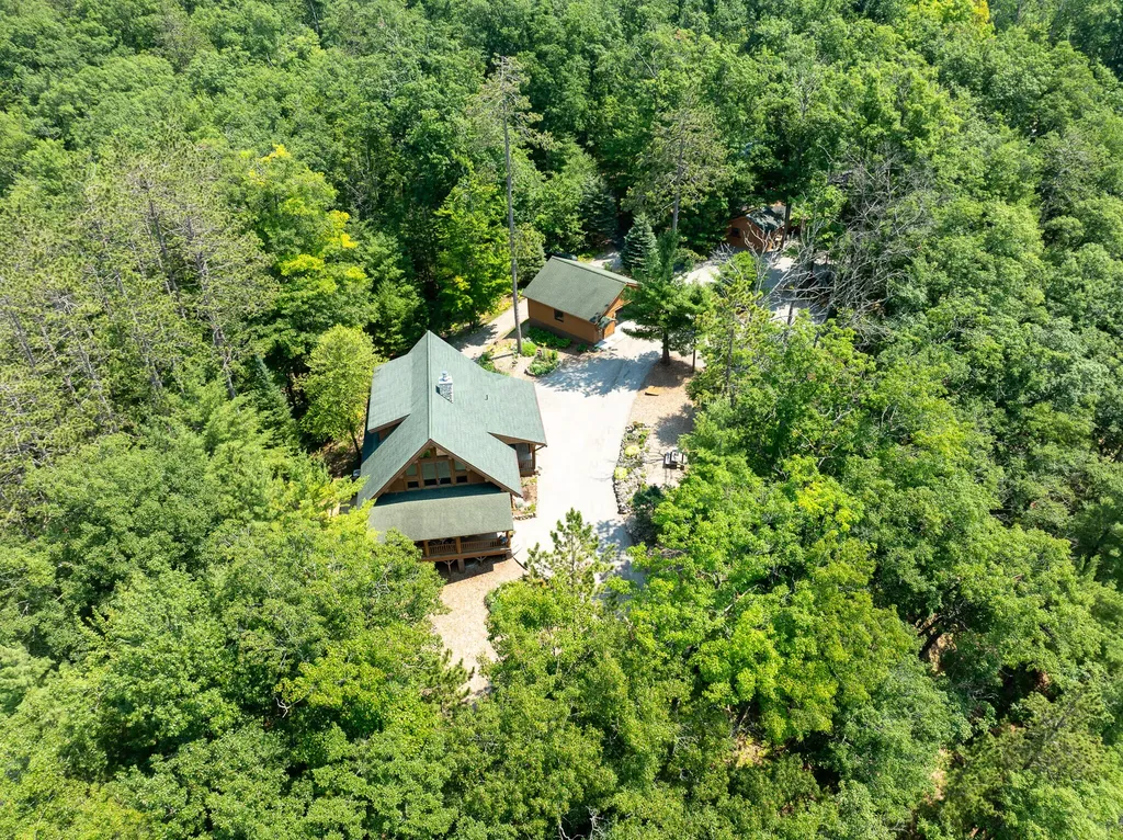18910 Ellis Lane Hillman Township MI 49746