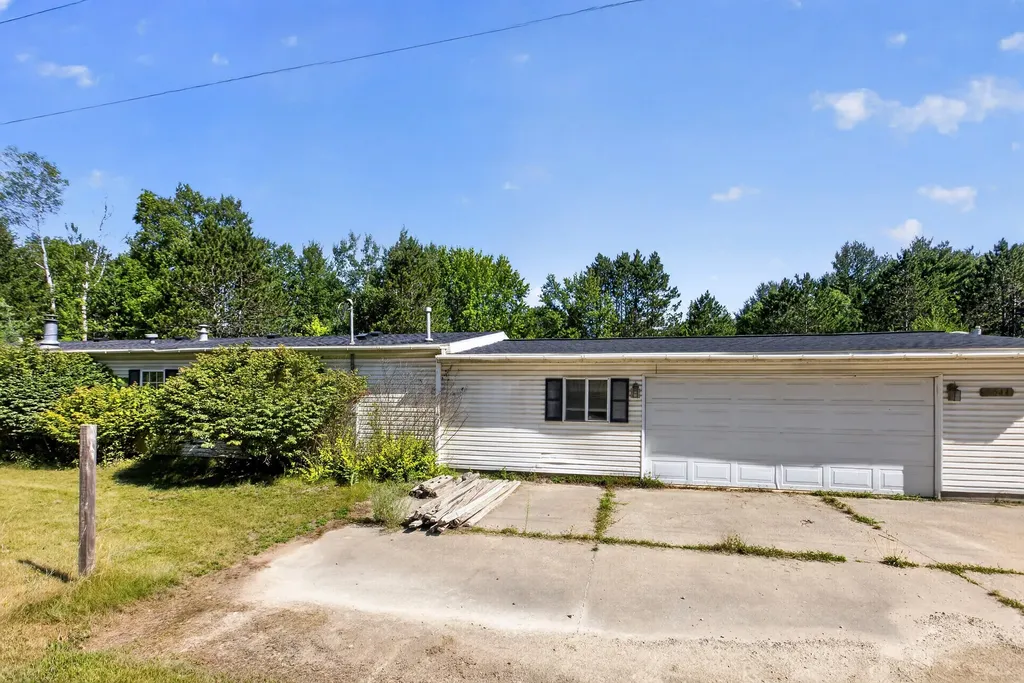 2544 9 Mile Road Sylvan Township MI 49679