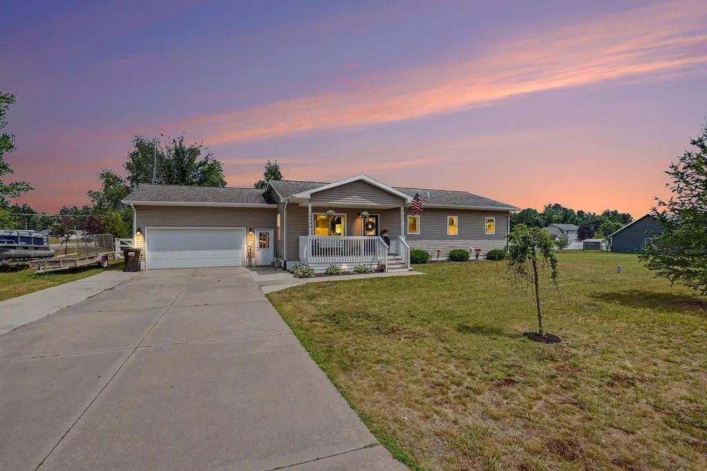 18986 Serenity Drive Green Charter Township MI 49307