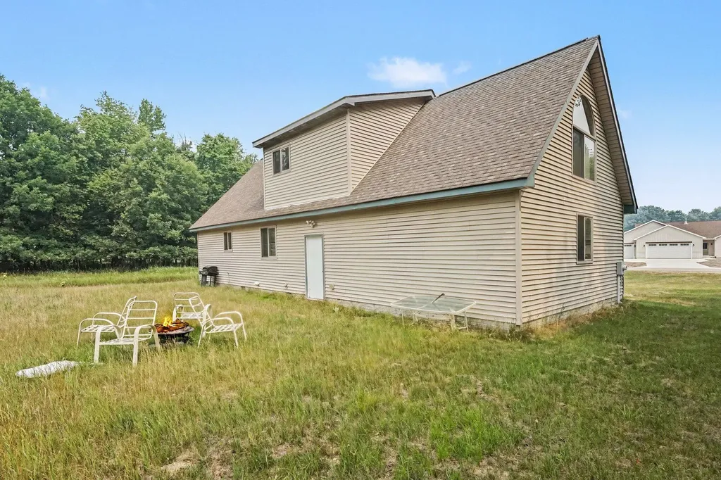 8885 Edgewater Drive Morton Township MI 49346