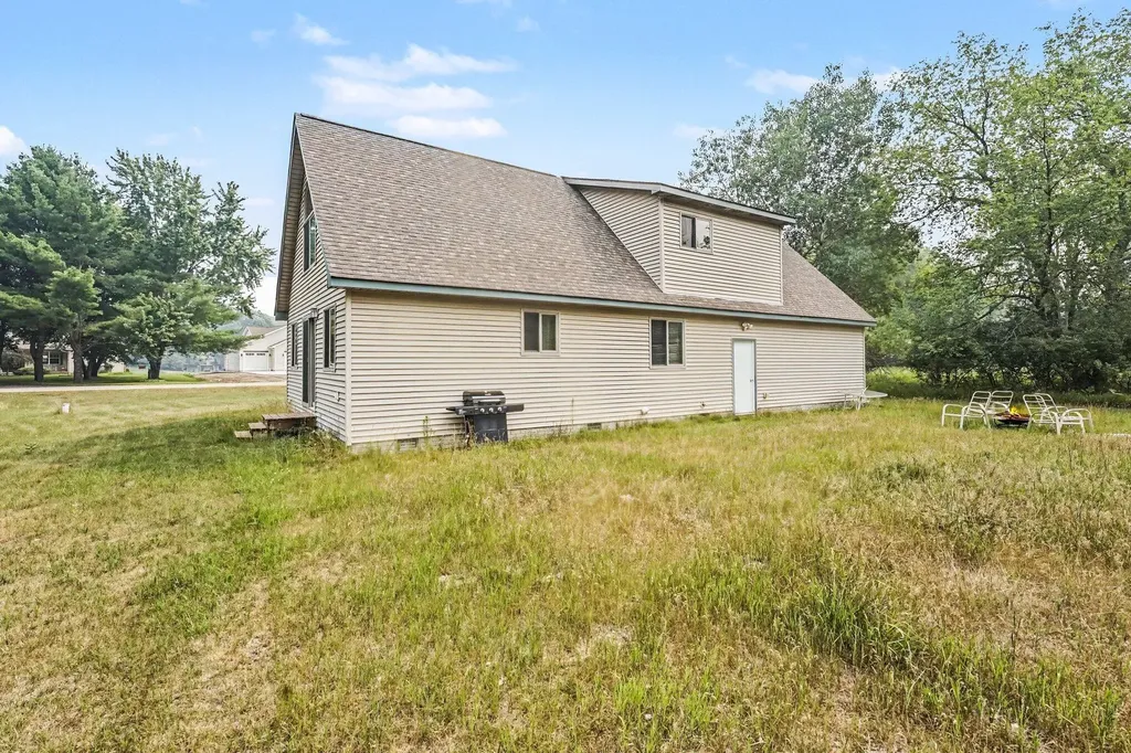8885 Edgewater Drive Morton Township MI 49346