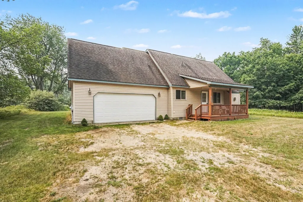 8885 Edgewater Drive Morton Township MI 49346