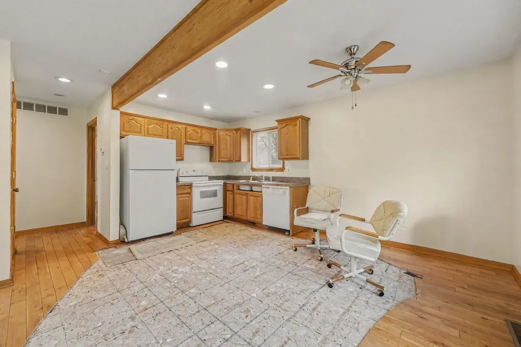 8885 Edgewater Drive Morton Township MI 49346