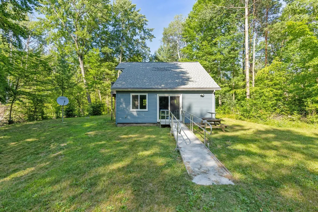 16698 220th Avenue Big Rapids Charter Township MI 49307