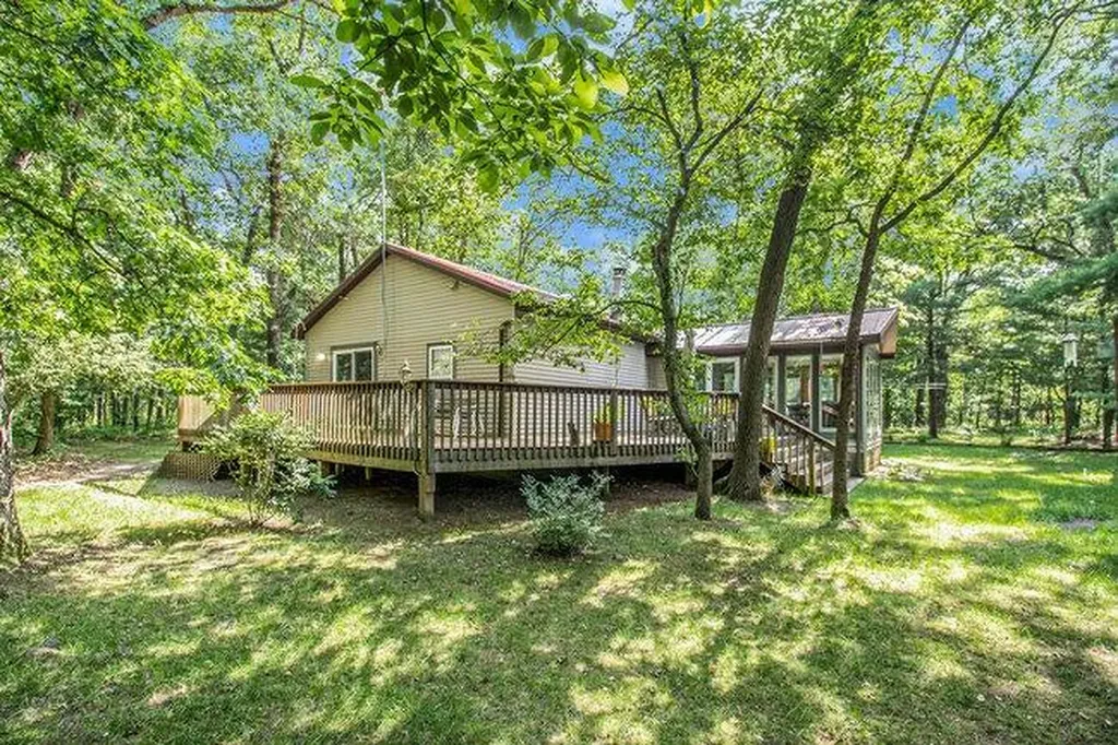 7884 S Spruce Avenue Brooks Township MI 49337