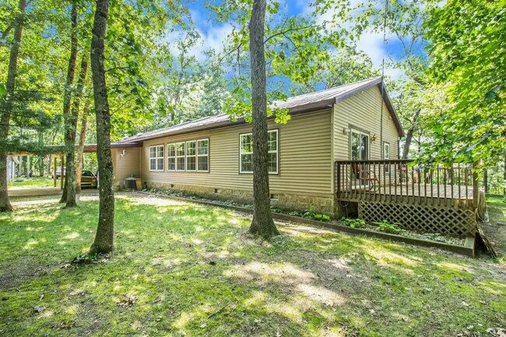 7884 S Spruce Avenue Brooks Township MI 49337