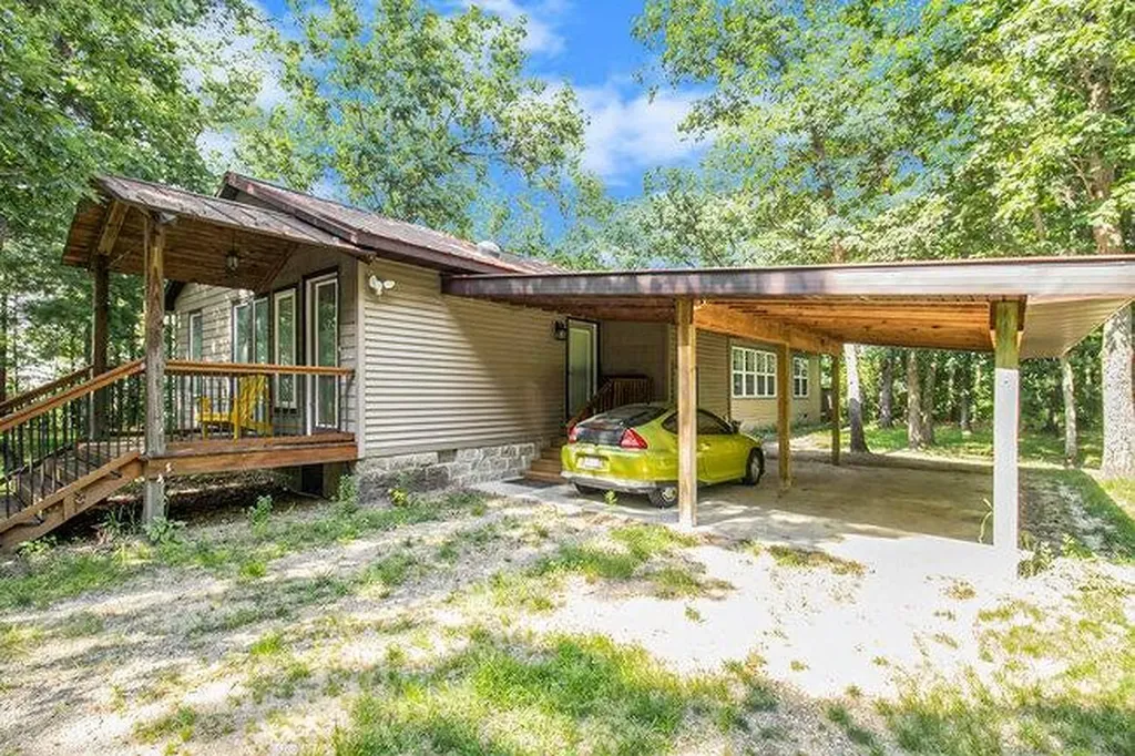 7884 S Spruce Avenue Brooks Township MI 49337