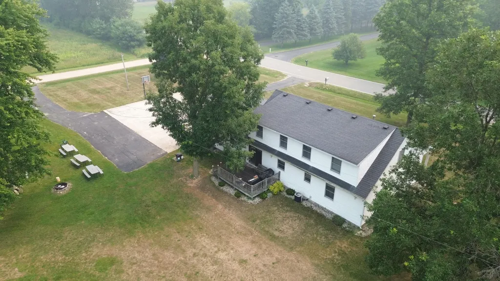 7202 S Garlock Road Bloomer Township MI 48811