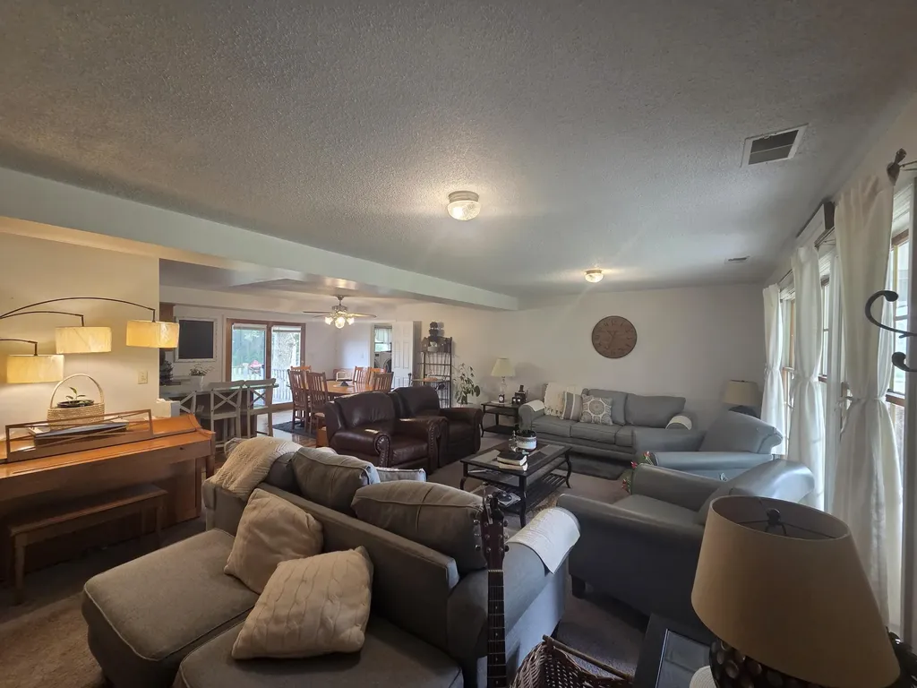 7202 S Garlock Road Bloomer Township MI 48811