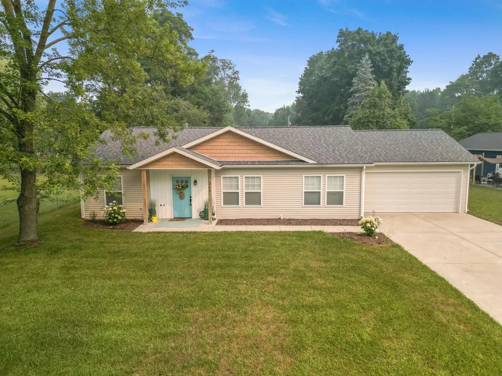 269 W Brooks Street Newaygo City MI 49337