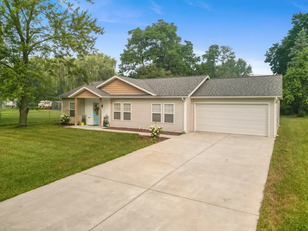 269 W Brooks Street Newaygo City MI 49337