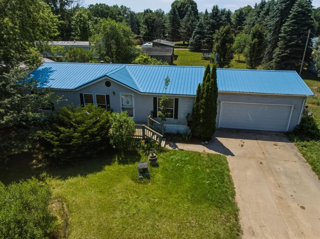 18871 Cardinal Drive Aetna Township MI 49336