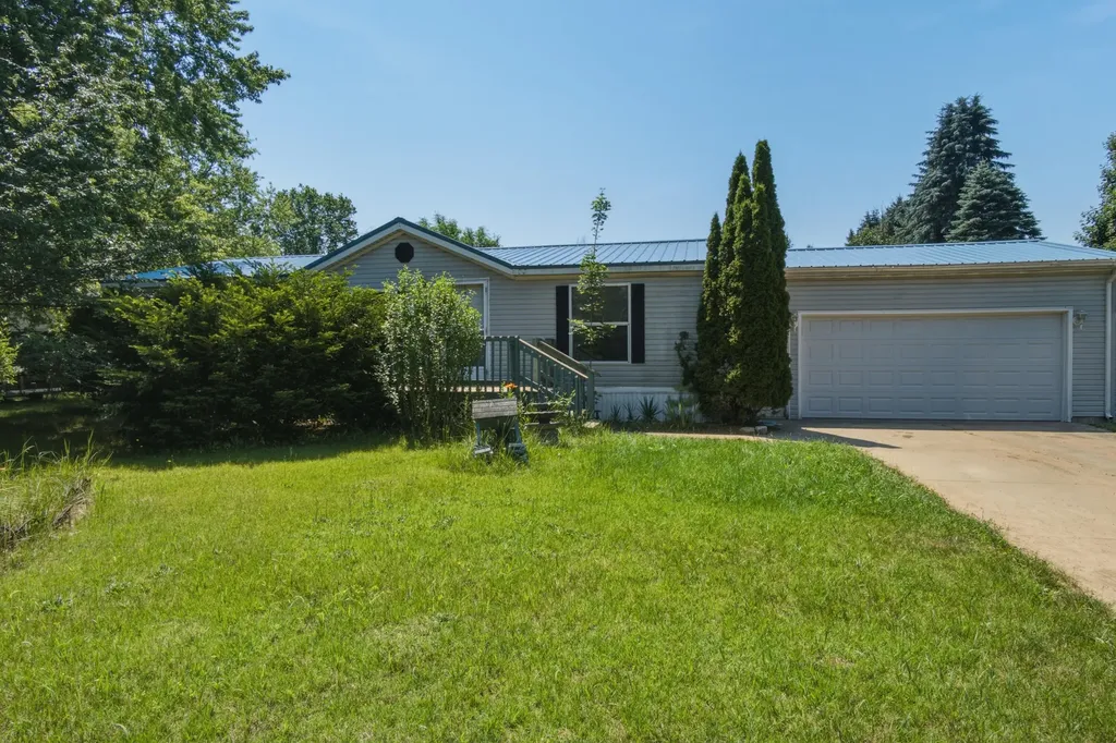 18871 Cardinal Drive Aetna Township MI 49336