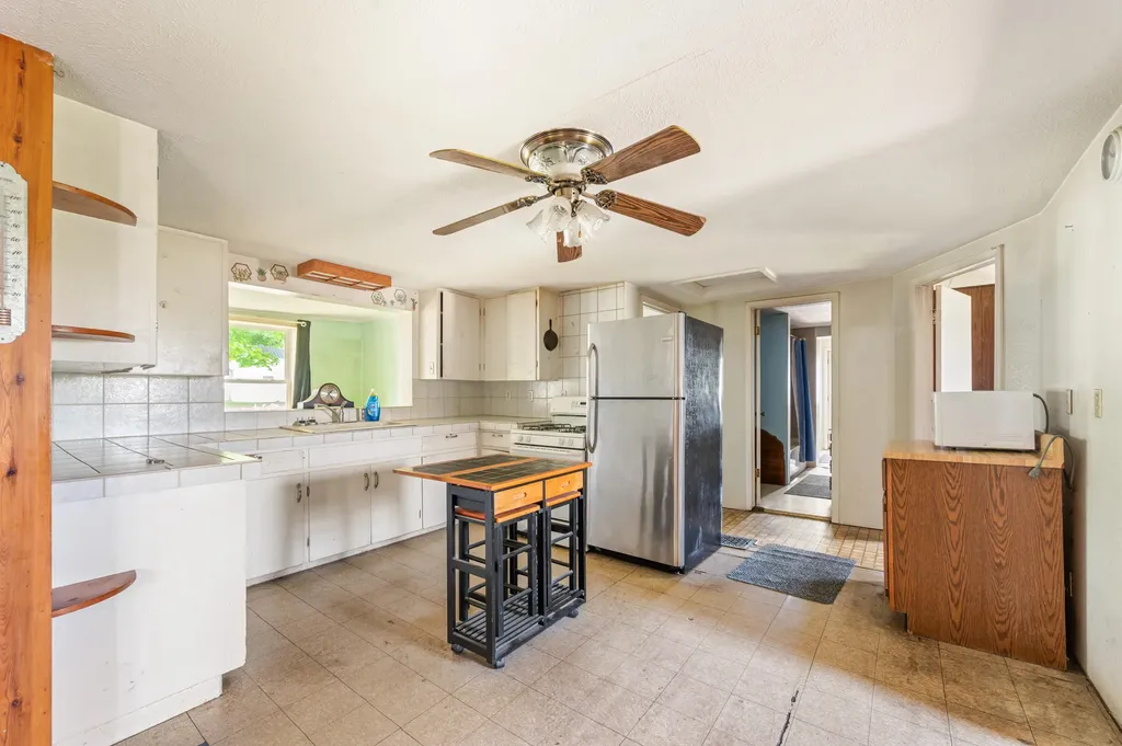417 Walnut Street Unknown City MI 49329