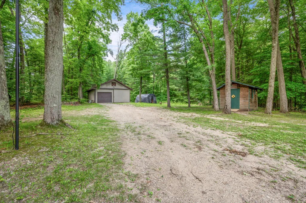 756 N Cottonwood Avenue Goodwell Township MI 49349