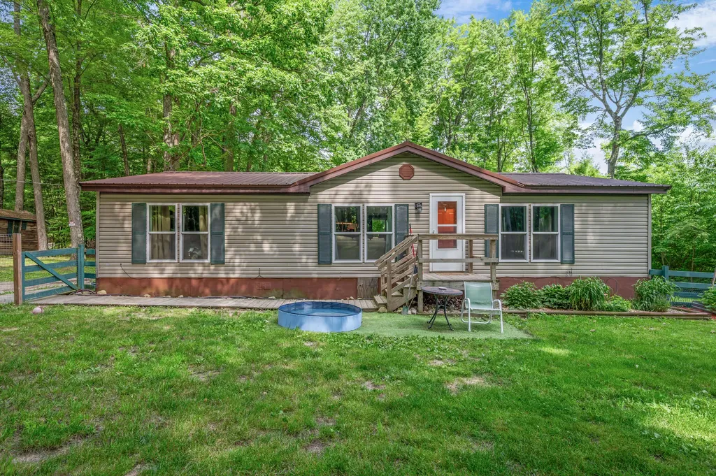 756 N Cottonwood Avenue Goodwell Township MI 49349