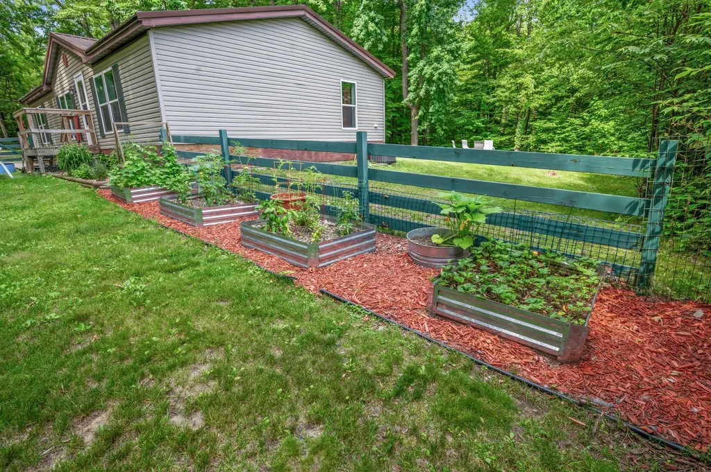 756 N Cottonwood Avenue Goodwell Township MI 49349