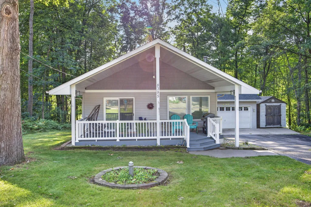 8385 Alberta Street Morton Township MI 49346