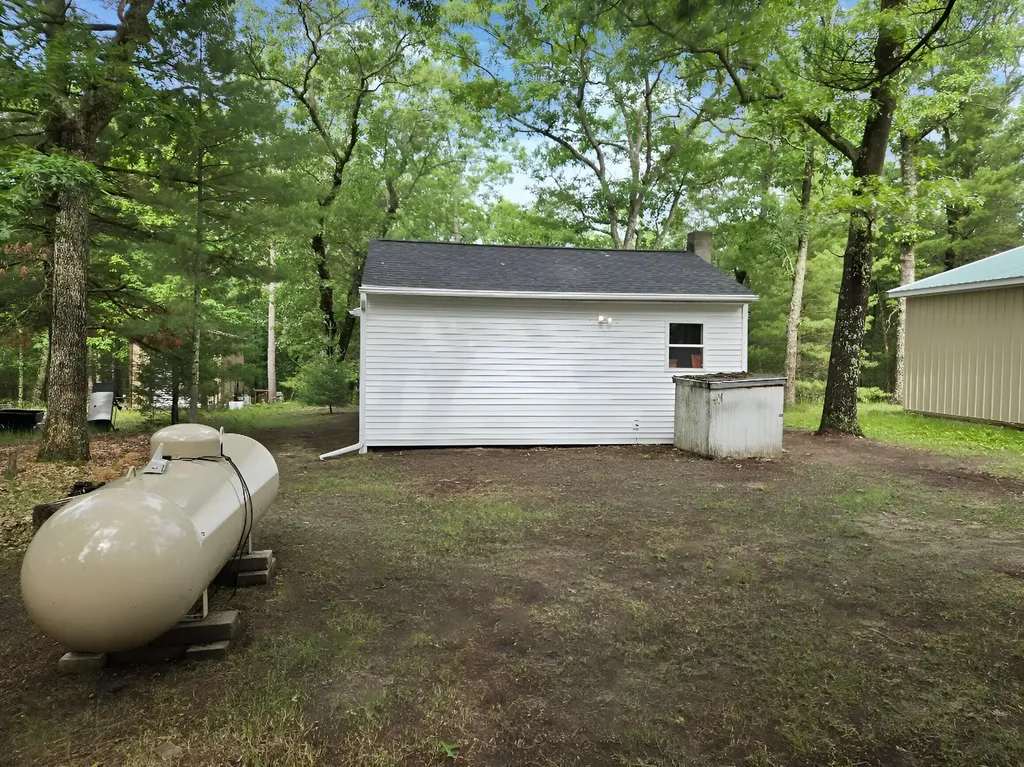 9071 S Crabapple Road Lake Township MI 49304