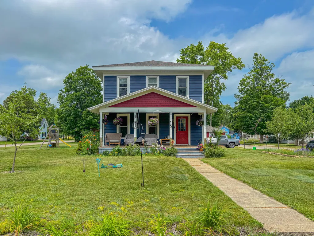 326 W Bridge Street Big Rapids City MI 49307