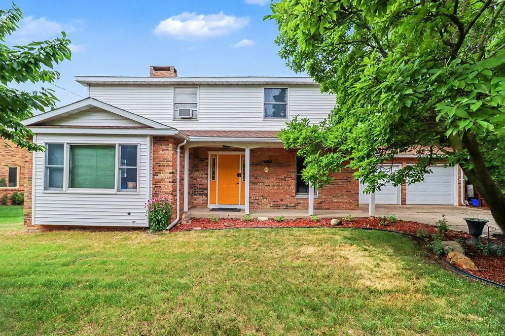 515 E Pine Street Fremont City MI 49412