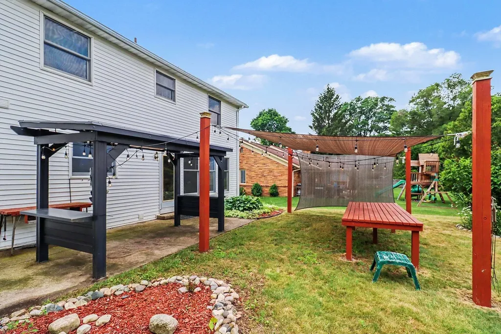 515 E Pine Street Fremont City MI 49412