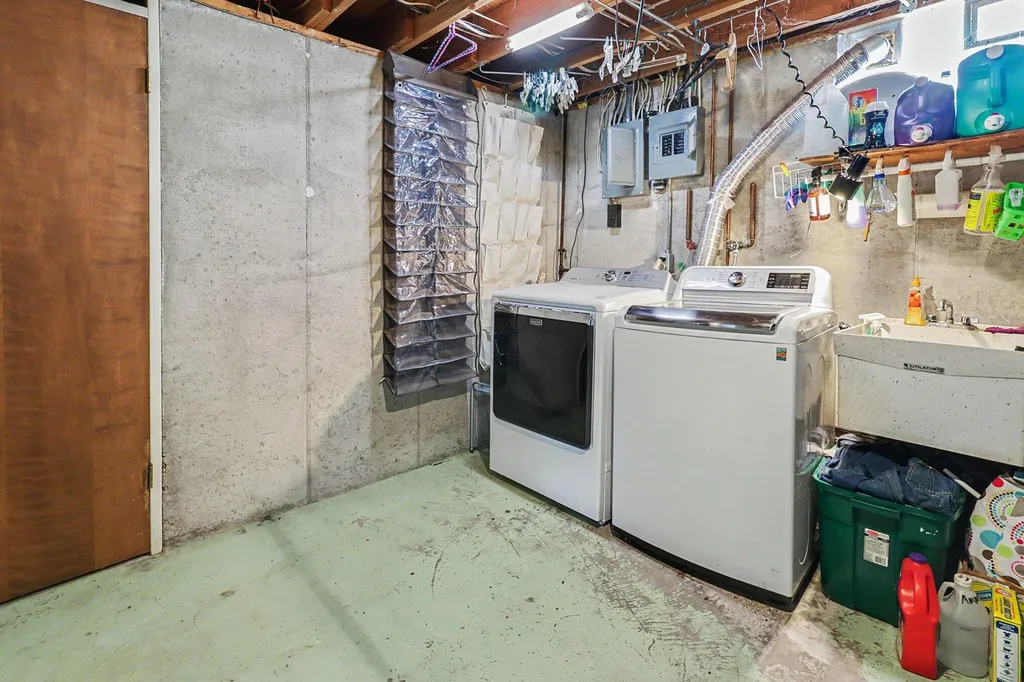 515 E Pine Street Fremont City MI 49412