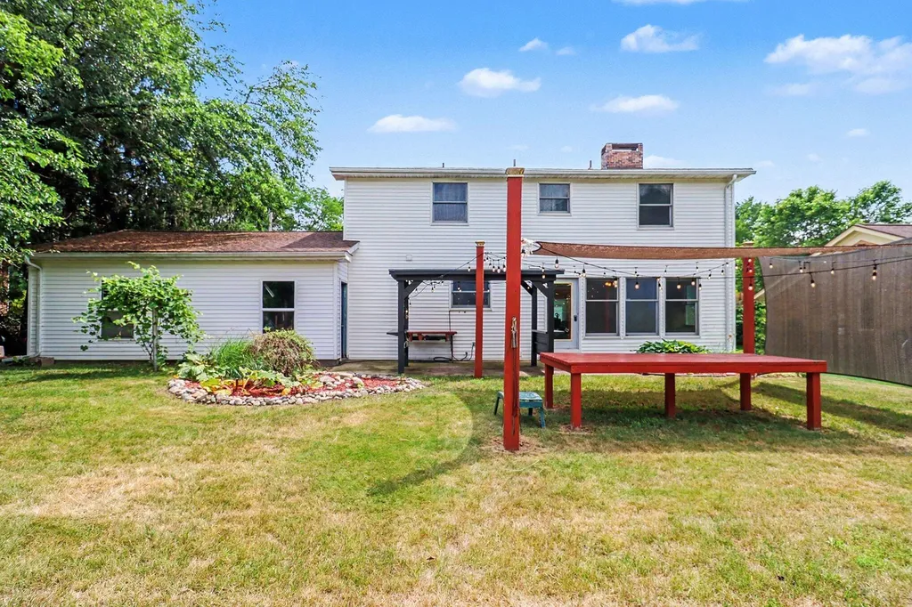 515 E Pine Street Fremont City MI 49412