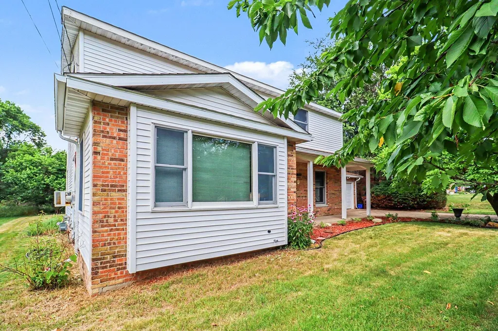 515 E Pine Street Fremont City MI 49412