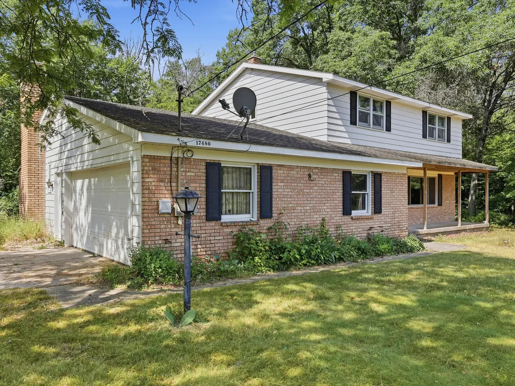 17480 Valley Drive Colfax Township MI 49307
