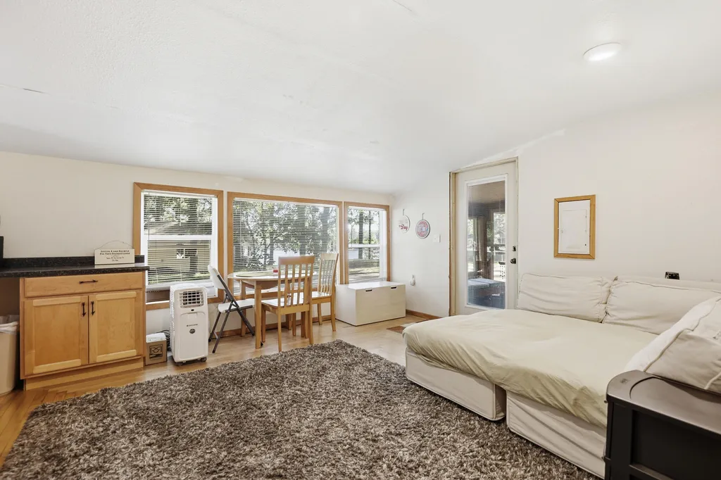 312 Woodland Belvidere Township MI 48886