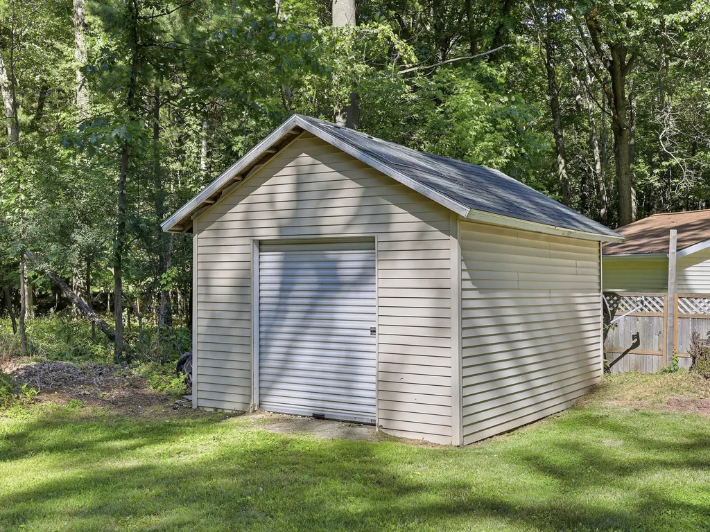 312 Woodland Belvidere Township MI 48886