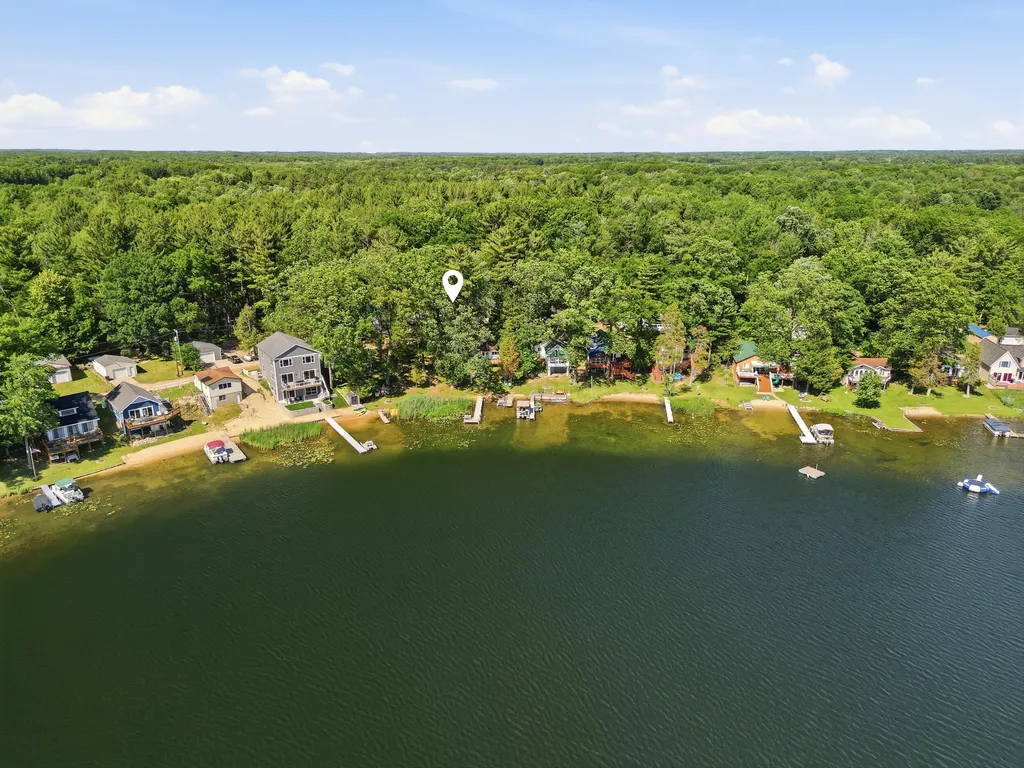 312 Woodland Belvidere Township MI 48886