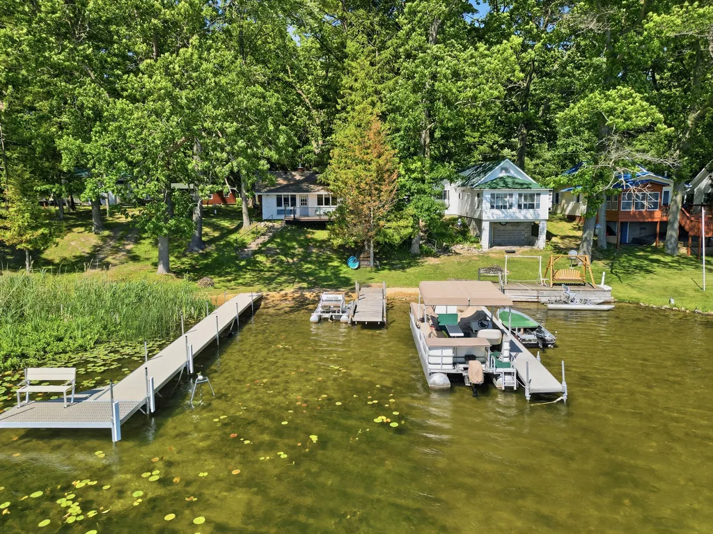 312 Woodland Belvidere Township MI 48886