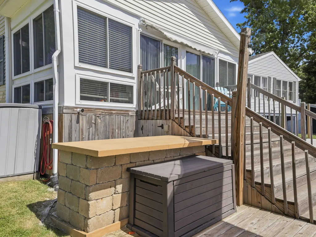 331 Lake Drive Douglass Township MI 48886