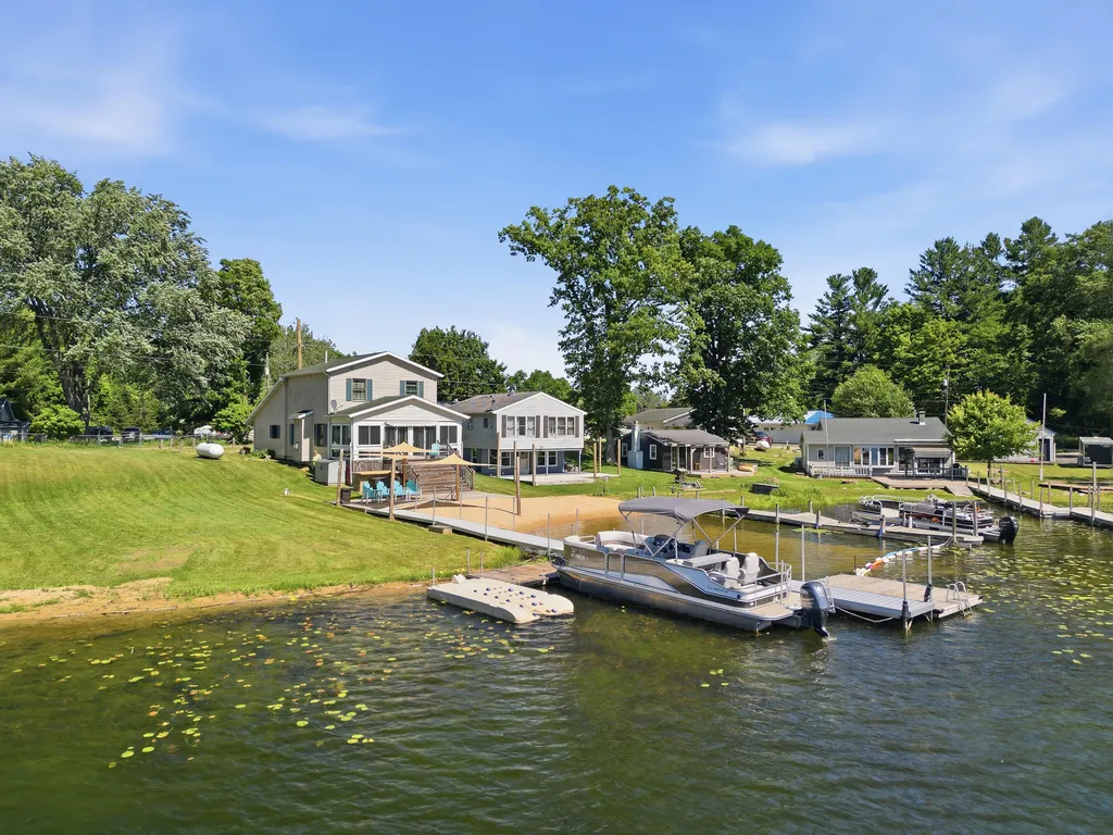 331 Lake Drive Douglass Township MI 48886