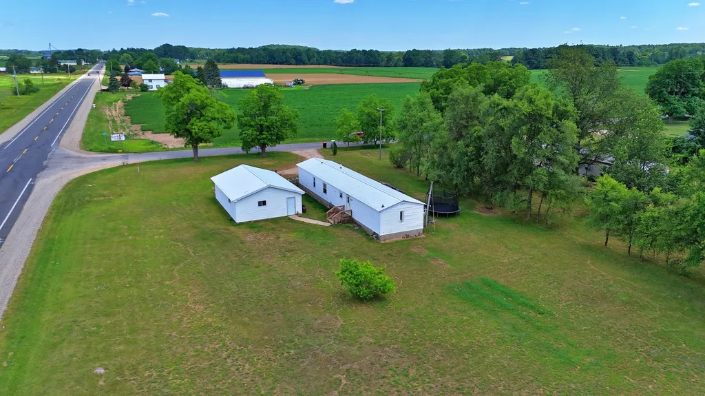 9479 N Bailey Road Winfield Township MI 49329