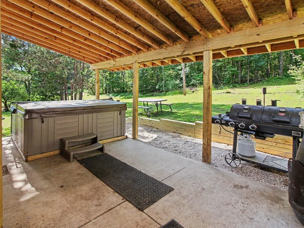 1799 W Sunset Drive Gerrish Township MI 48653