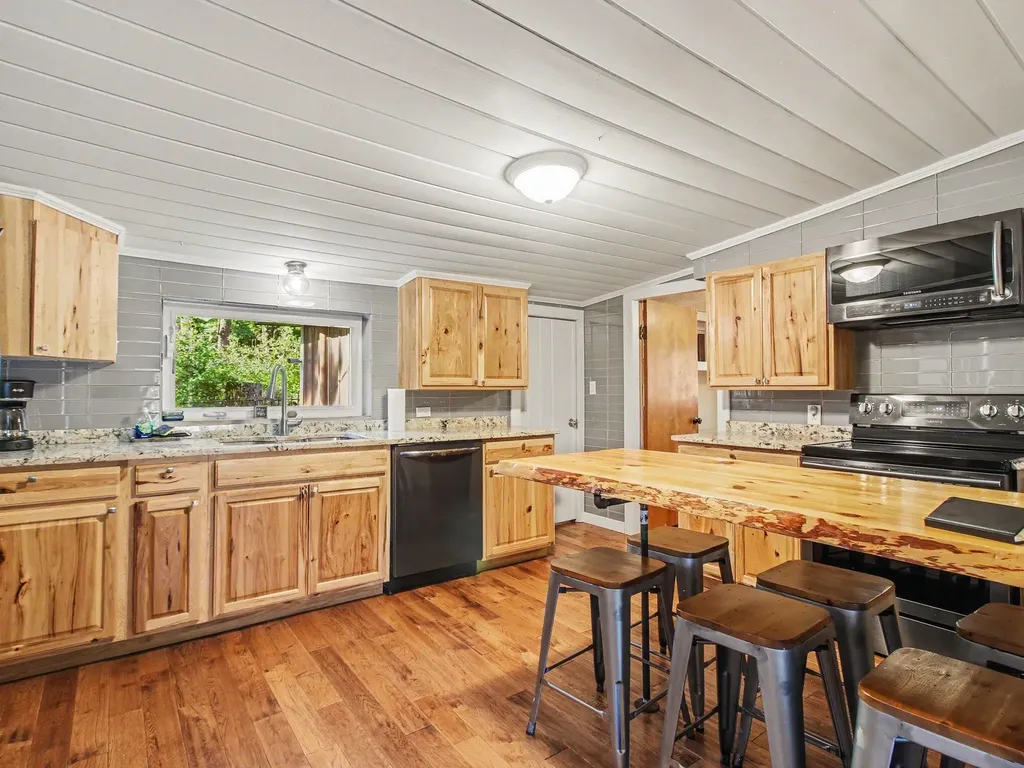 1799 W Sunset Drive Gerrish Township MI 48653