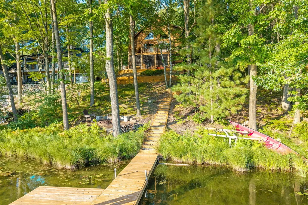 8711 N Island Drive Morton Township MI 49346