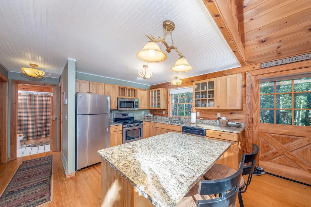 8711 N Island Drive Morton Township MI 49346