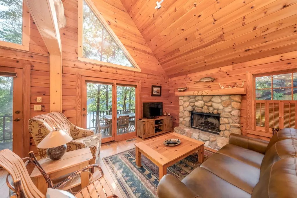 8711 N Island Drive Morton Township MI 49346