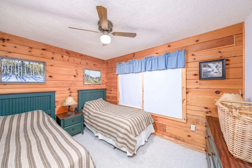 8711 N Island Drive Morton Township MI 49346