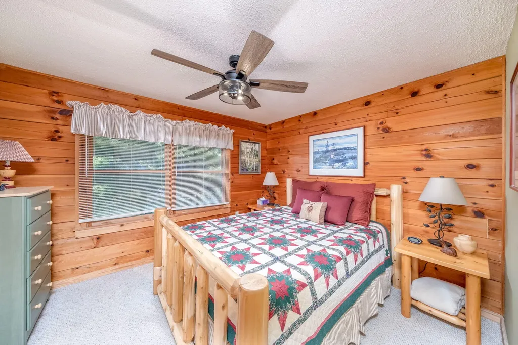 8711 N Island Drive Morton Township MI 49346